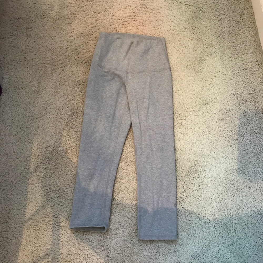 Grey lulu lemon cropped leggings